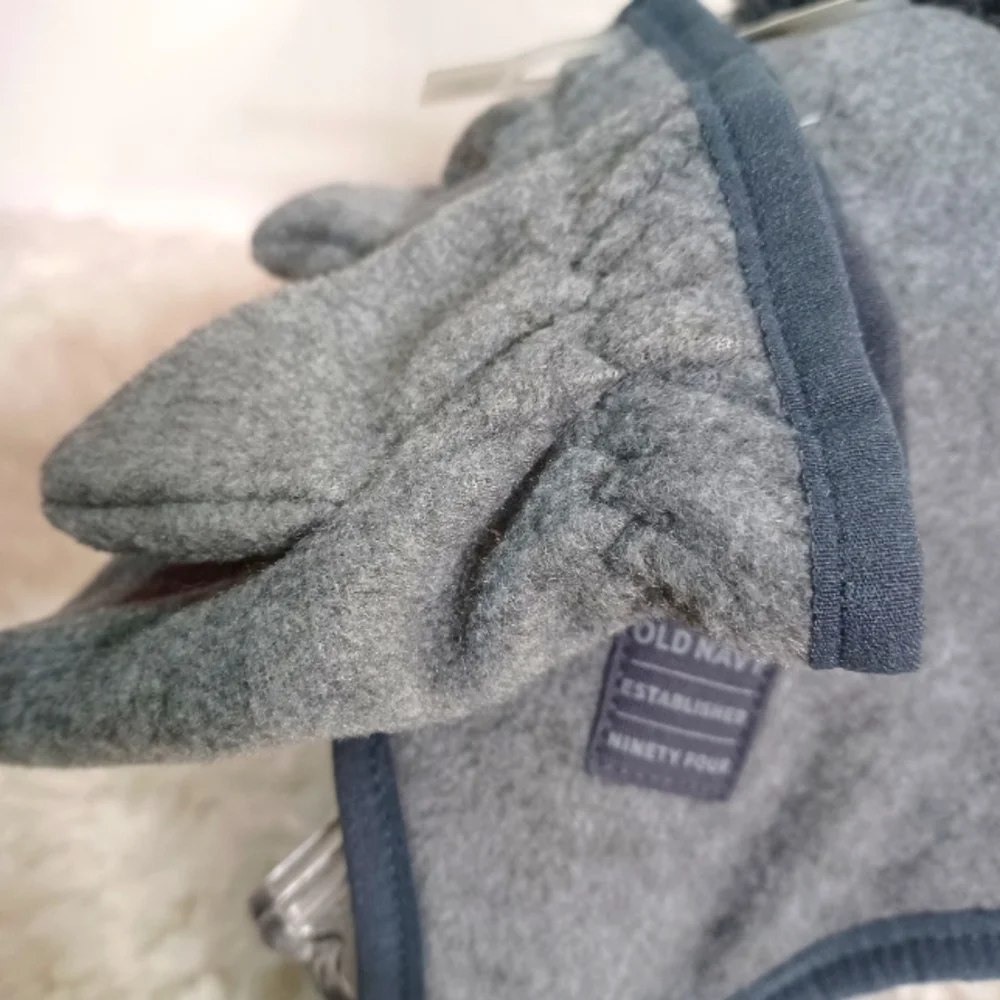 Old Navy Toddler Hat & Mitten Set Color Gray